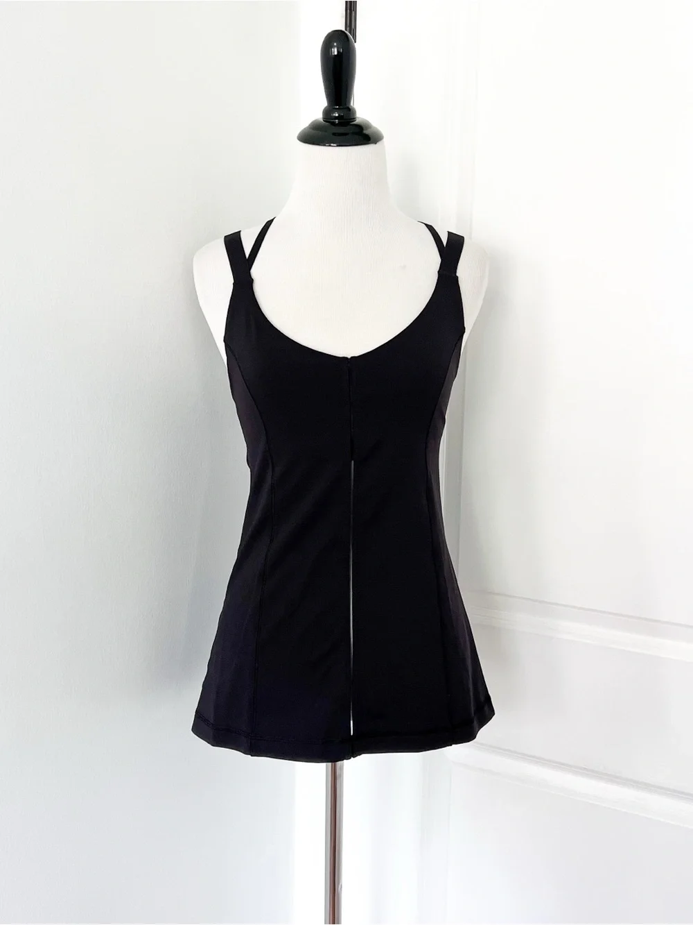 lululemon athletica Black Double-Strap Workout Tank - Size 6